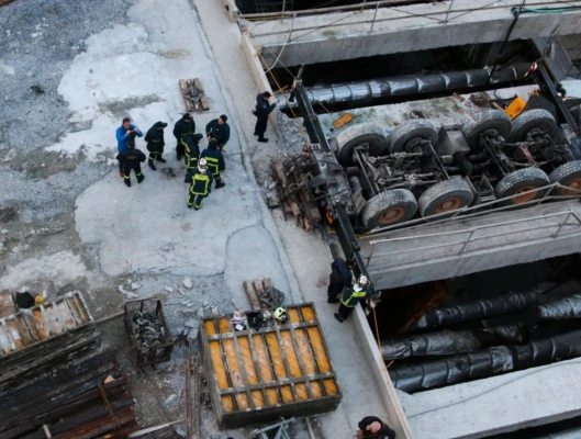 ΘΛΙΨΗ ΚΑΙ ΑΓΑΝΑΚΤΗΣΗ ΓΙΑ ΤΗΝ ΑΠΩΛΕΙΑ ΕΝΟΣ ΑΚΟΜΗ ΣΥΝΑΔΕΛΦΟΥ  ΕΝ ΩΡΑ ΕΡΓΑΣΙΑΣ