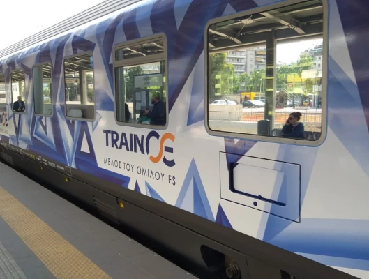 ΝΑ ΠΑΡΕΙ ΠΙΣΩ ΤΙΣ ΑΠΟΛΥΣΕΙΣ Η ΤΡΑΙΝΟΣΕ