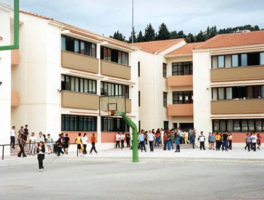 ΔΕΛΤΙΟ ΤΥΠΟΥ-ΝΑ ΣΤΑΜΑΤΗΣΕΙ ΕΔΩ ΚΑΙ ΤΩΡΑ Η ΥΠΟΒΑΘΜΙΣΗ ΤΗΣ ΔΗΜΟΣΙΑΣ ΕΚΠΑΙΔΕΥΣΗΣ ΠΟΥ ΚΙΝΔΥΝΕΥΕΙ ΝΑ ΚΑΤΑΣΤΡΑΦΕΙ