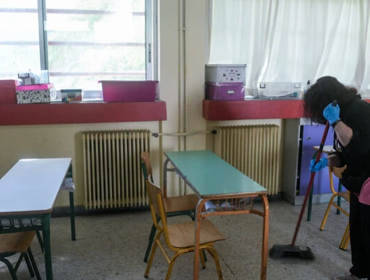 Η ΓΣΕΕ για το δημοκρατικό δικαίωμα των σχολικών καθαριστριών/ στων στη χορήγηση εκλογικής αποζημίωσης