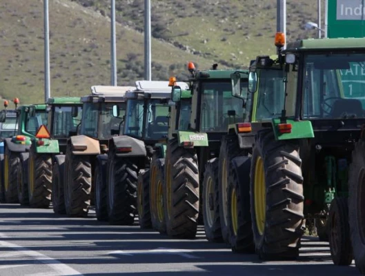 Η ΓΣΕΕ ΣΤΗΡΙΖΕΙ ΤΑ ΔΙΚΑΙΑ ΑΙΤΗΜΑΤΑ ΤΩΝ ΑΓΡΟΤΩΝ