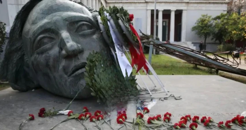 Επίκαιρα τα αιτήματα του Πολυτεχνείου για τους νέους και τον κόσμο της εργασίας