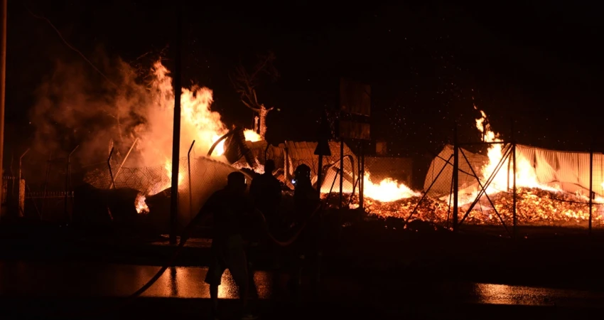Επείγουσα ανάγκη λήψης των κατάλληλων μέτρων για όλους που βρίσκονται ή εργάζονται στις πληττόμενες από τη φωτιά περιοχές