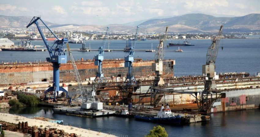 ΑΠΑΙΤΕΙΤΑΙ ΕΔΩ ΚΑΙ ΤΩΡΑ Η ΙΑΤΡΟΦΑΡΜΑΚΕΥΤΙΚΗ ΚΑΛΥΨΗ  ΤΩΝ ΕΡΓΑΖΟΜΕΝΩΝ ΣΤΑ ΝΑΥΠΗΓΕΙΑ ΕΛΕΥΣΙΝΑΣ