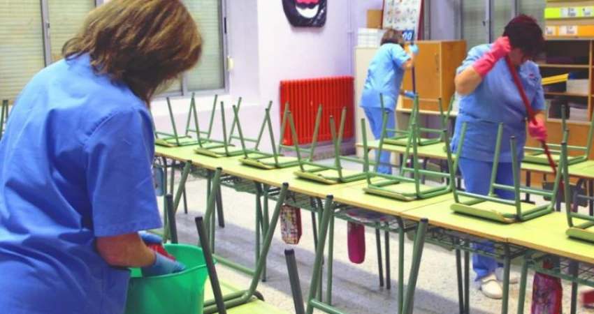 Η ΓΣΕΕ ΣΤΟ ΠΛΕΥΡΟ ΤΩΝ ΕΡΓΑΖΟΜΕΝΩΝ ΣΤΗΝ ΚΑΘΑΡΙΟΤΗΤΑ  ΤΩΝ ΣΧΟΛΙΚΩΝ ΚΤΗΡΙΩΝ