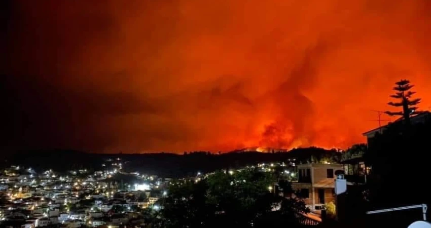 Παρόντα και αλληλέγγυα τα συνδικάτα στα πύρινα μέτωπα