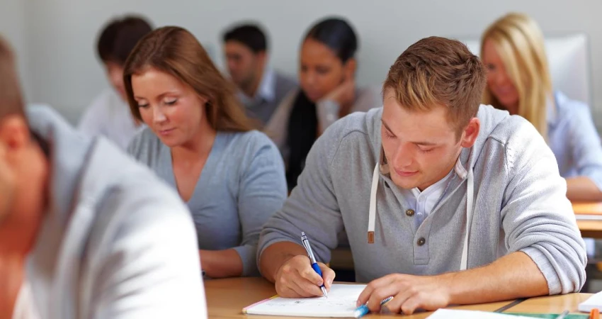 ΔΕΛΤΙΟ ΤΥΠΟΥ - ΑΠΟΚΑΤΑΣΤΑΣΗ ΤΟΥ ΡΟΛΟΥ ΚΑΙ ΤΗΣ ΛΕΙΤΟΥΡΓΙΑΣ  ΤΩΝ ΕΠΑΓΓΕΛΜΑΤΙΚΩΝ ΣΧΟΛΩΝ ΣΤΗ ΔΕΥΤΕΡΟΒΑΘΜΙΑ ΤΥΠΙΚΗ ΕΚΠΑΙΔΕΥΣΗ