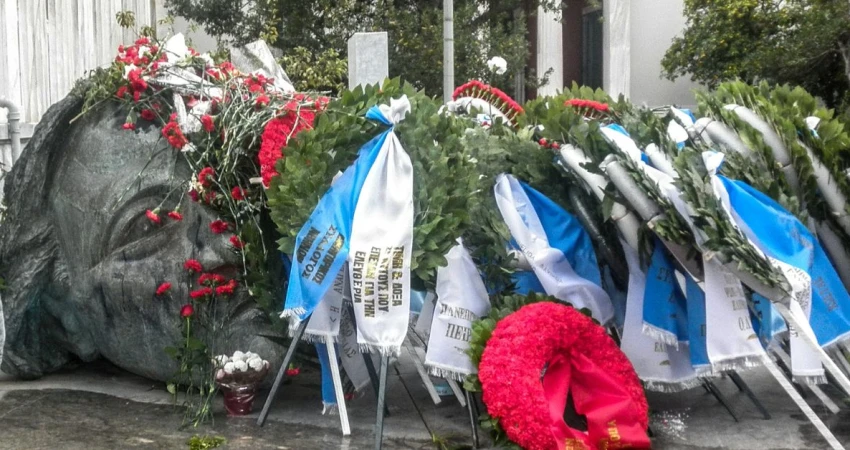 Το Πολυτεχνείο εξακολουθεί να νοηματοδοτεί τον αγώνα για δημοκρατία, ισονομία, κοινωνική δικαιοσύνη και αλληλεγγύη